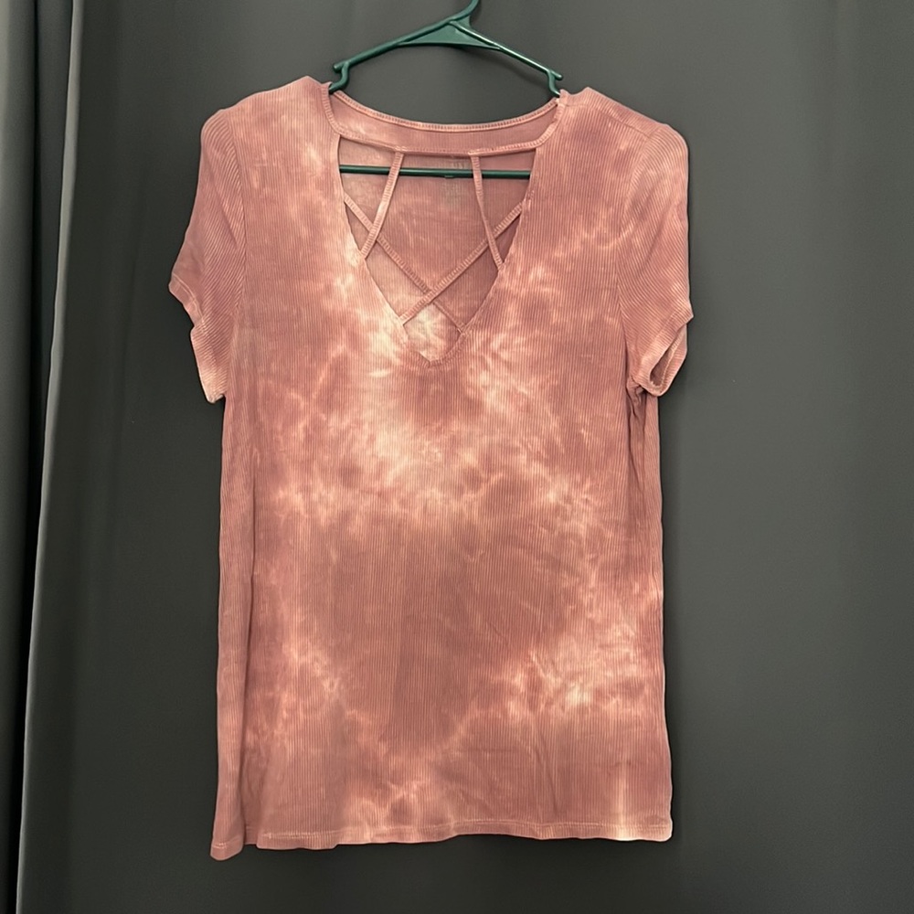 Tie die American eagle shirt cute to dress up or even dress down too!